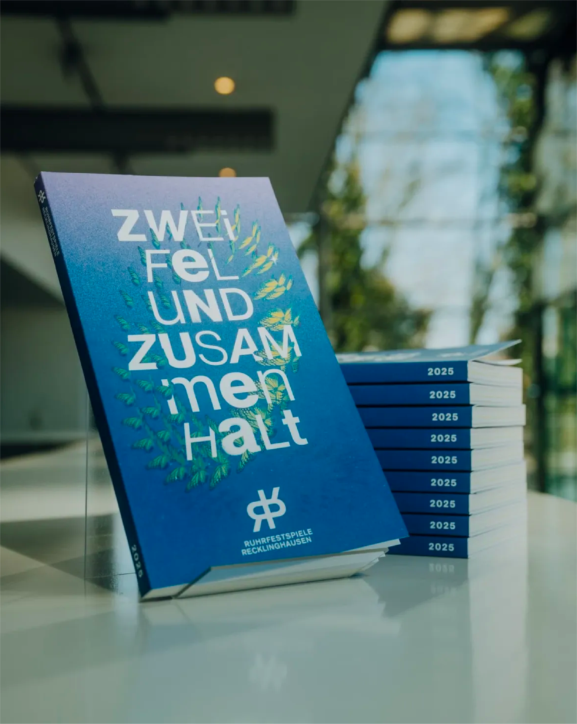 Ruhrfestspiele-Recklingshausen-2025-25-Kampagne-Buch-Instagram